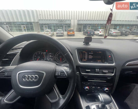 Сірий Ауді Ку 5, об'ємом двигуна 1.98 л та пробігом 207 тис. км за 15500 $, фото 12 на Automoto.ua