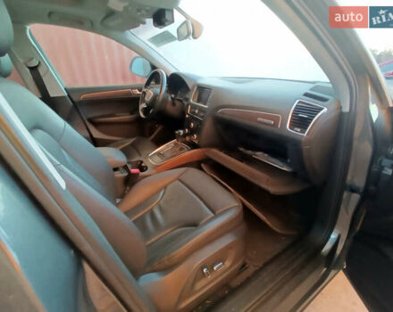 Сірий Ауді Ку 5, об'ємом двигуна 2 л та пробігом 242 тис. км за 9600 $, фото 4 на Automoto.ua