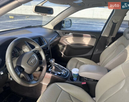 Серый Ауди Ку 5, объемом двигателя 1.98 л и пробегом 316 тыс. км за 13000 $, фото 10 на Automoto.ua