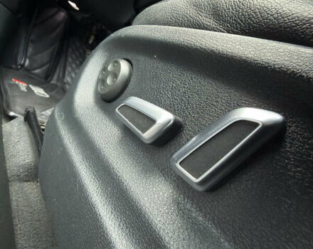 Серый Ауди Ку 5, объемом двигателя 3 л и пробегом 282 тыс. км за 12999 $, фото 33 на Automoto.ua