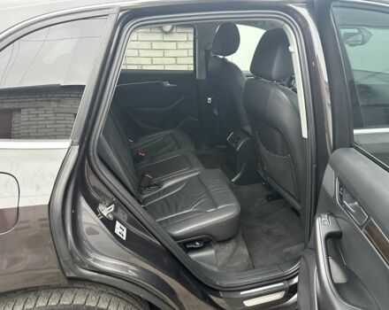 Сірий Ауді Ку 5, об'ємом двигуна 2 л та пробігом 200 тис. км за 13600 $, фото 7 на Automoto.ua