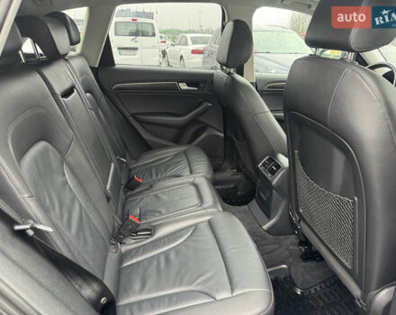 Сірий Ауді Ку 5, об'ємом двигуна 2 л та пробігом 297 тис. км за 12999 $, фото 22 на Automoto.ua