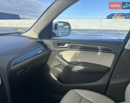 Серый Ауди Ку 5, объемом двигателя 1.98 л и пробегом 316 тыс. км за 13000 $, фото 5 на Automoto.ua