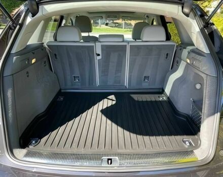 Серый Ауди Ку 5, объемом двигателя 2 л и пробегом 82 тыс. км за 8450 $, фото 14 на Automoto.ua