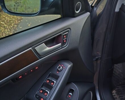 Серый Ауди Ку 5, объемом двигателя 0 л и пробегом 280 тыс. км за 14500 $, фото 2 на Automoto.ua