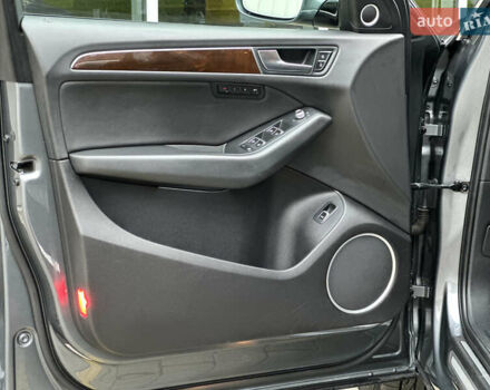 Сірий Ауді Ку 5, об'ємом двигуна 2 л та пробігом 213 тис. км за 15500 $, фото 56 на Automoto.ua