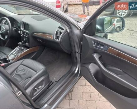 Сірий Ауді Ку 5, об'ємом двигуна 2 л та пробігом 179 тис. км за 13500 $, фото 16 на Automoto.ua