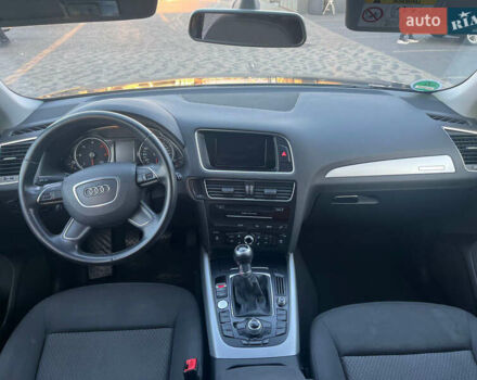 Серый Ауди Ку 5, объемом двигателя 1.97 л и пробегом 330 тыс. км за 17000 $, фото 4 на Automoto.ua