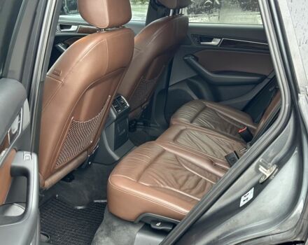 Сірий Ауді Ку 5, об'ємом двигуна 2 л та пробігом 270 тис. км за 13800 $, фото 11 на Automoto.ua