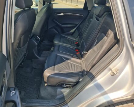 Сірий Ауді Ку 5, об'ємом двигуна 2 л та пробігом 130 тис. км за 16500 $, фото 13 на Automoto.ua