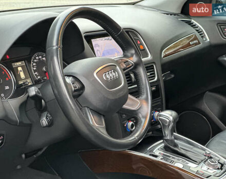 Сірий Ауді Ку 5, об'ємом двигуна 2 л та пробігом 213 тис. км за 15500 $, фото 25 на Automoto.ua