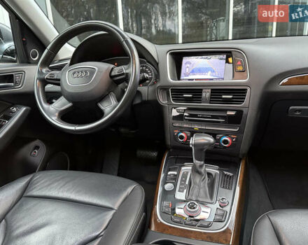 Серый Ауди Ку 5, объемом двигателя 2 л и пробегом 213 тыс. км за 14999 $, фото 31 на Automoto.ua