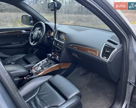 Серый Ауди Ку 5, объемом двигателя 2 л и пробегом 180 тыс. км за 16000 $, фото 11 на Automoto.ua