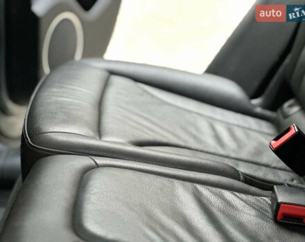 Сірий Ауді Ку 5, об'ємом двигуна 2 л та пробігом 213 тис. км за 15500 $, фото 62 на Automoto.ua