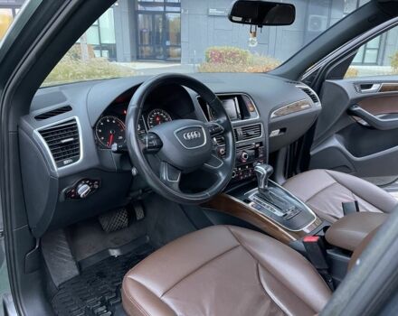 Сірий Ауді Ку 5, об'ємом двигуна 2 л та пробігом 250 тис. км за 14800 $, фото 14 на Automoto.ua