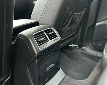 Сірий Ауді Ку 5, об'ємом двигуна 2 л та пробігом 220 тис. км за 15000 $, фото 74 на Automoto.ua