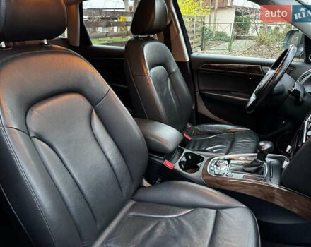 Сірий Ауді Ку 5, об'ємом двигуна 3 л та пробігом 175 тис. км за 15790 $, фото 30 на Automoto.ua