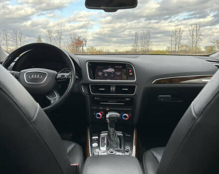 Сірий Ауді Ку 5, об'ємом двигуна 2 л та пробігом 220 тис. км за 15000 $, фото 94 на Automoto.ua