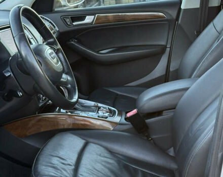 Сірий Ауді Ку 5, об'ємом двигуна 2 л та пробігом 210 тис. км за 14999 $, фото 35 на Automoto.ua