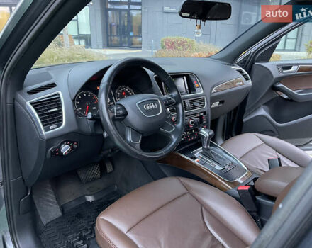 Сірий Ауді Ку 5, об'ємом двигуна 2 л та пробігом 252 тис. км за 14500 $, фото 32 на Automoto.ua