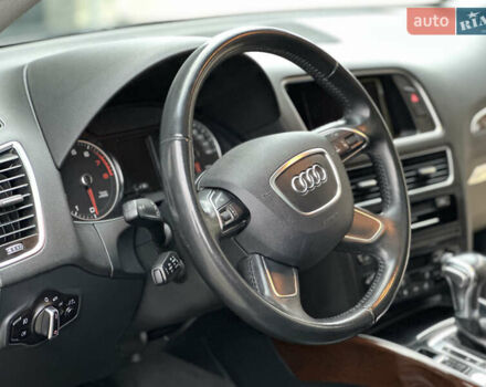 Сірий Ауді Ку 5, об'ємом двигуна 2 л та пробігом 213 тис. км за 15500 $, фото 61 на Automoto.ua