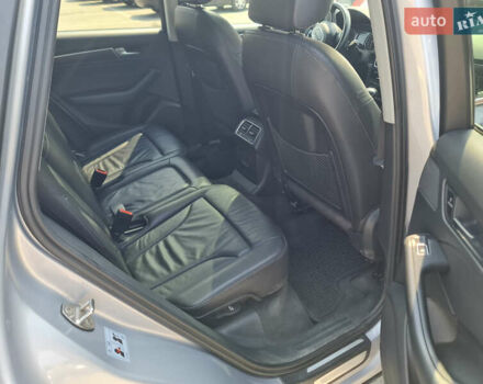 Серый Ауди Ку 5, объемом двигателя 1.98 л и пробегом 130 тыс. км за 17000 $, фото 6 на Automoto.ua