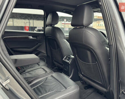 Сірий Ауді Ку 5, об'ємом двигуна 2 л та пробігом 177 тис. км за 15777 $, фото 44 на Automoto.ua