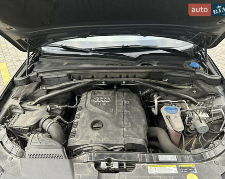 Сірий Ауді Ку 5, об'ємом двигуна 2 л та пробігом 213 тис. км за 15500 $, фото 49 на Automoto.ua