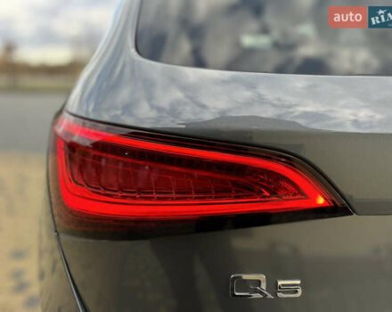 Сірий Ауді Ку 5, об'ємом двигуна 2 л та пробігом 220 тис. км за 15000 $, фото 30 на Automoto.ua