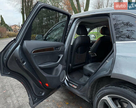 Сірий Ауді Ку 5, об'ємом двигуна 3 л та пробігом 175 тис. км за 15790 $, фото 25 на Automoto.ua