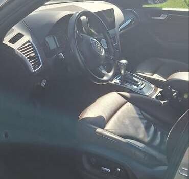 Серый Ауди Ку 5, объемом двигателя 2 л и пробегом 137 тыс. км за 18700 $, фото 33 на Automoto.ua