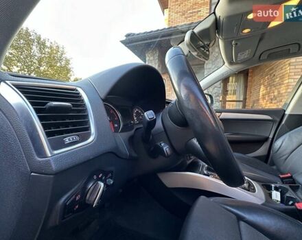 Серый Ауди Ку 5, объемом двигателя 1.97 л и пробегом 385 тыс. км за 22500 $, фото 12 на Automoto.ua