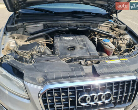 Серый Ауди Ку 5, объемом двигателя 1.98 л и пробегом 130 тыс. км за 17000 $, фото 14 на Automoto.ua