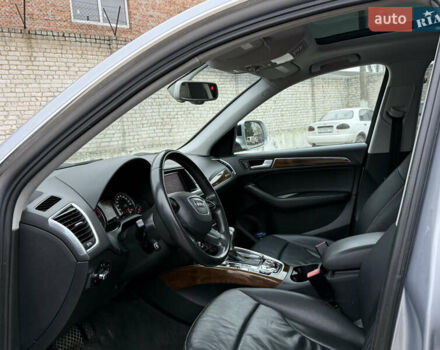 Серый Ауди Ку 5, объемом двигателя 2 л и пробегом 210 тыс. км за 13999 $, фото 41 на Automoto.ua