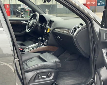Сірий Ауді Ку 5, об'ємом двигуна 2 л та пробігом 177 тис. км за 15777 $, фото 25 на Automoto.ua