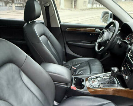 Серый Ауди Ку 5, объемом двигателя 2 л и пробегом 210 тыс. км за 13999 $, фото 34 на Automoto.ua