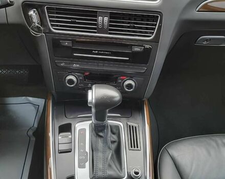 Сірий Ауді Ку 5, об'ємом двигуна 2 л та пробігом 71 тис. км за 5100 $, фото 9 на Automoto.ua