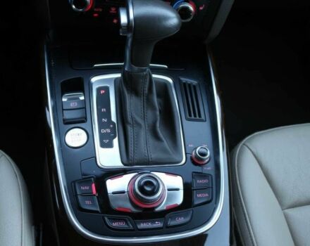 Сірий Ауді Ку 5, об'ємом двигуна 3 л та пробігом 70 тис. км за 12500 $, фото 11 на Automoto.ua