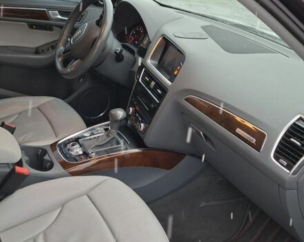 Серый Ауди Ку 5, объемом двигателя 2 л и пробегом 190 тыс. км за 332 $, фото 5 на Automoto.ua