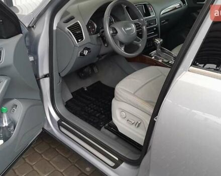 Сірий Ауді Ку 5, об'ємом двигуна 2 л та пробігом 155 тис. км за 16500 $, фото 11 на Automoto.ua