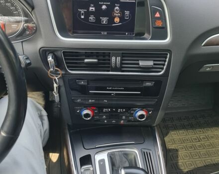 Сірий Ауді Ку 5, об'ємом двигуна 2 л та пробігом 130 тис. км за 16500 $, фото 1 на Automoto.ua