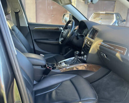 Серый Ауди Ку 5, объемом двигателя 1.98 л и пробегом 141 тыс. км за 16000 $, фото 13 на Automoto.ua