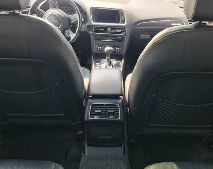 Серый Ауди Ку 5, объемом двигателя 1.98 л и пробегом 130 тыс. км за 17000 $, фото 9 на Automoto.ua