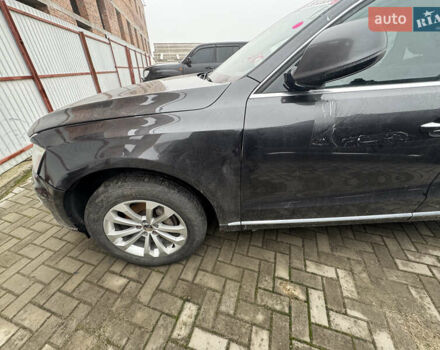 Серый Ауди Ку 5, объемом двигателя 1.98 л и пробегом 300 тыс. км за 9400 $, фото 12 на Automoto.ua