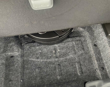 Серый Ауди Ку 5, объемом двигателя 2 л и пробегом 286 тыс. км за 13550 $, фото 21 на Automoto.ua