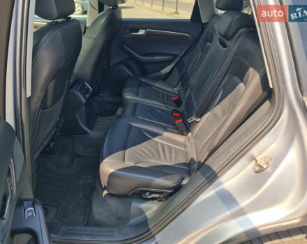 Серый Ауди Ку 5, объемом двигателя 1.98 л и пробегом 130 тыс. км за 17000 $, фото 7 на Automoto.ua