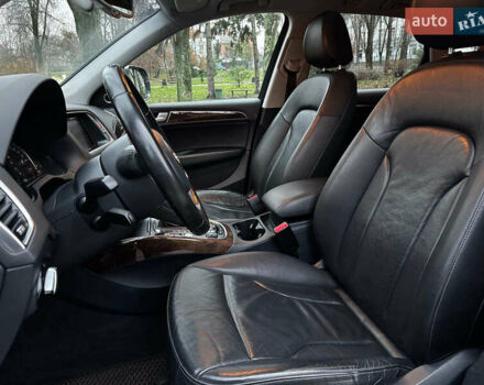 Сірий Ауді Ку 5, об'ємом двигуна 3 л та пробігом 175 тис. км за 15790 $, фото 16 на Automoto.ua