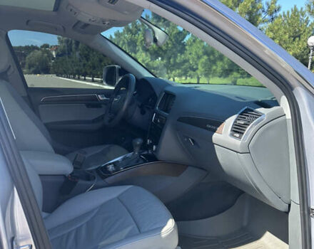 Серый Ауди Ку 5, объемом двигателя 1.98 л и пробегом 190 тыс. км за 17000 $, фото 1 на Automoto.ua