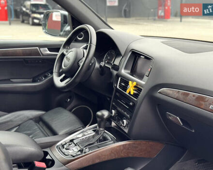 Сірий Ауді Ку 5, об'ємом двигуна 2 л та пробігом 177 тис. км за 15777 $, фото 26 на Automoto.ua