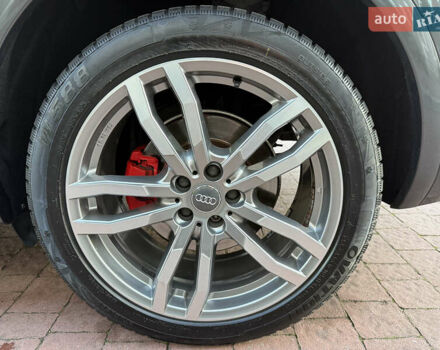 Серый Ауди Ку 5, объемом двигателя 1.97 л и пробегом 235 тыс. км за 32600 $, фото 41 на Automoto.ua